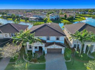 8610 Lakeside Bnd, Pompano Beach, FL 33076