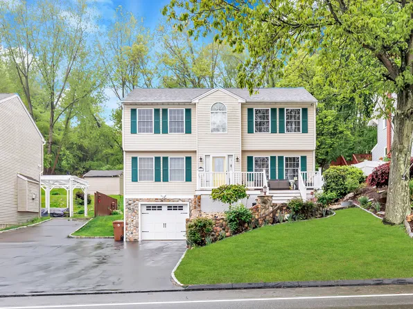 876 Howe Avenue, Shelton, CT 06484