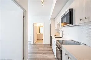 15 Wellington St S #1102 — Photo 7