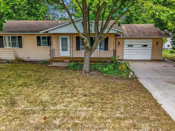 230 Park St, Elk Rapids, MI 49629