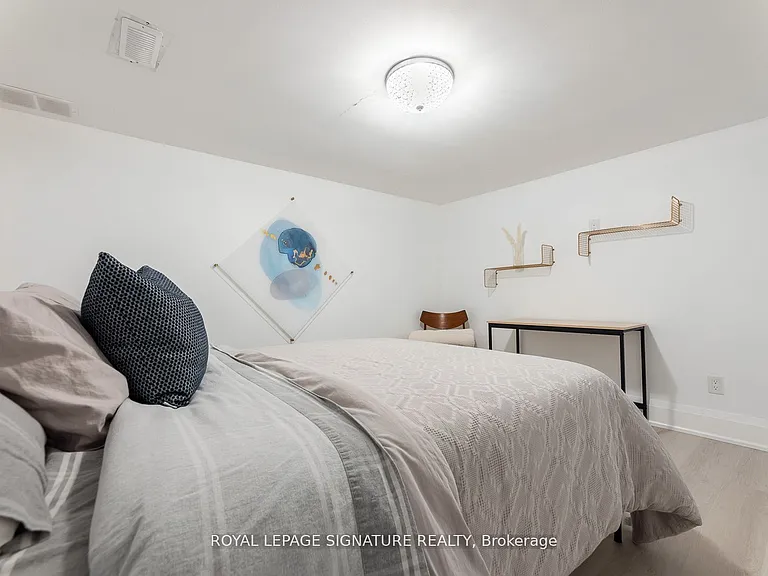 437 Watson Ave — Photo 36