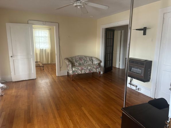 152 Walnut St, Waynesville, NC 28786