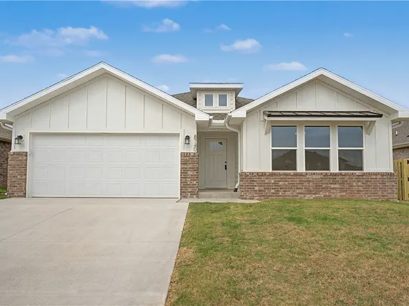 8740 Sunspire Ln, Centerton, AR 72719