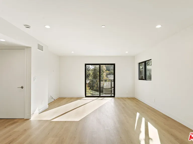 2923 Marsh St #1/2 — Photo 4