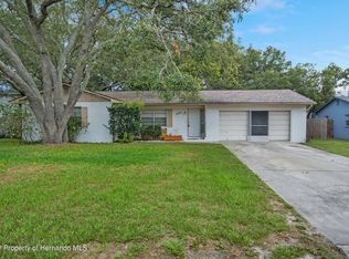 8161 Roycrest Ln, Spring Hill, FL 34606