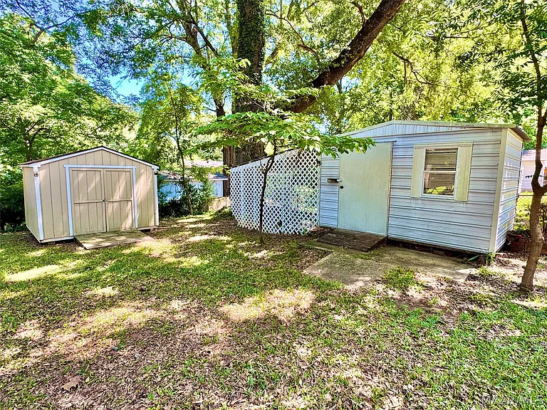 804 Hillman St — Photo 31