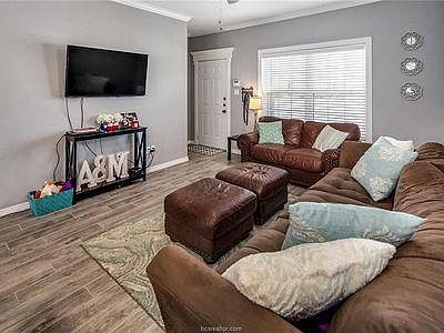 3rd image of 301 Southwest Pkwy APT 350