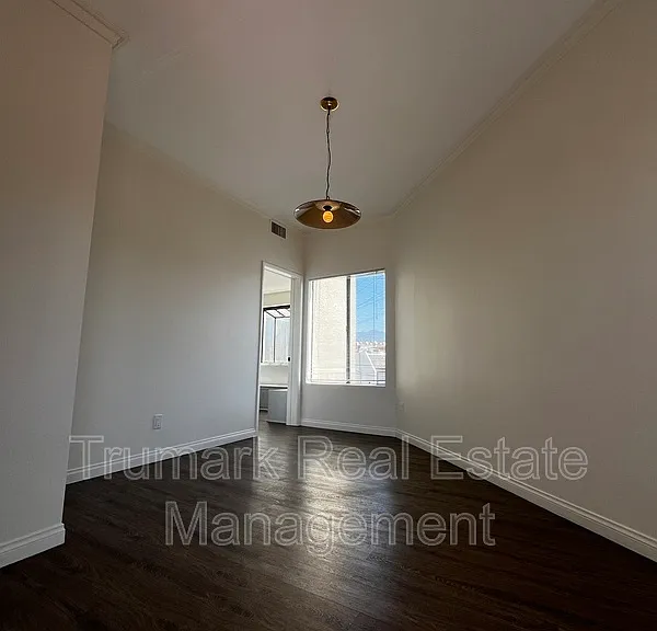 412 N Kenwood St #304 — Photo 9