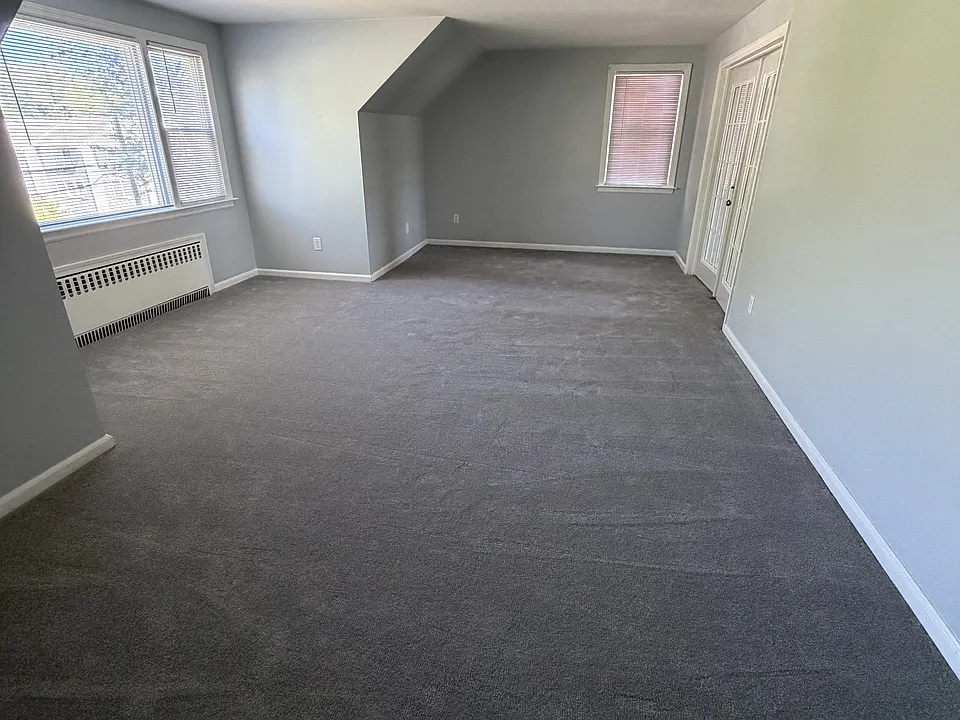 295 Rosewood Ave #2