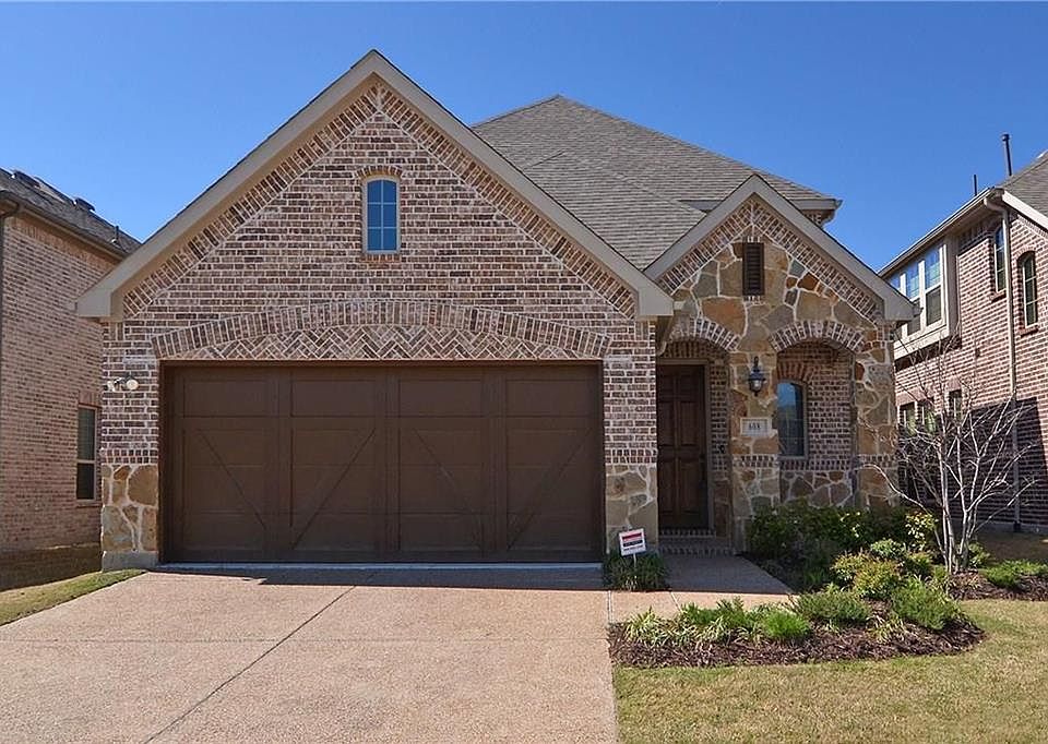 1st image of 608 Highwood Trl