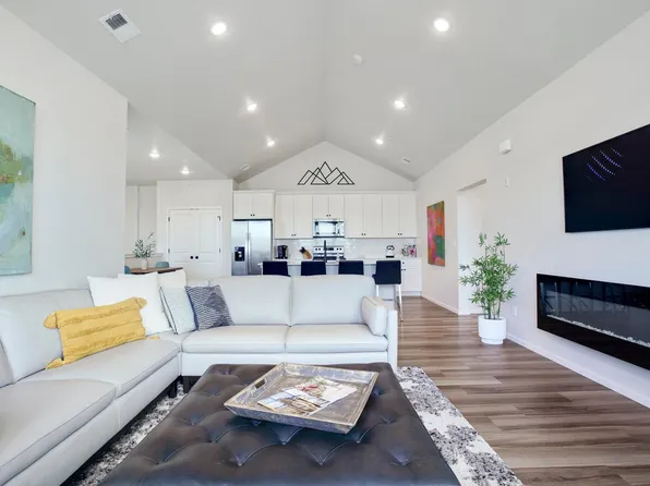 1805 Bounty Dr #6, Windsor, CO 80550