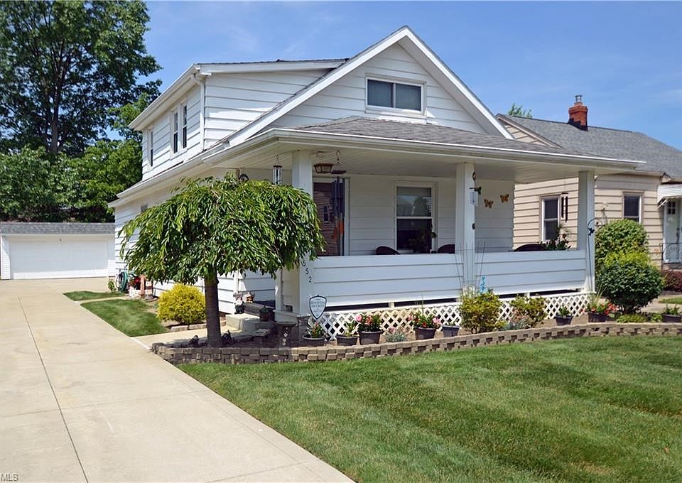 1st image of 1552 Woodrow Ave