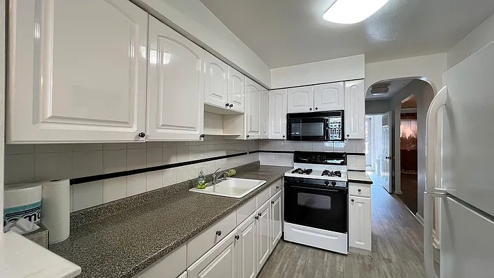 Sold by Wolf Properties Management LLC | media 26