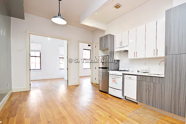 Rented by Sam Tabak | media 29