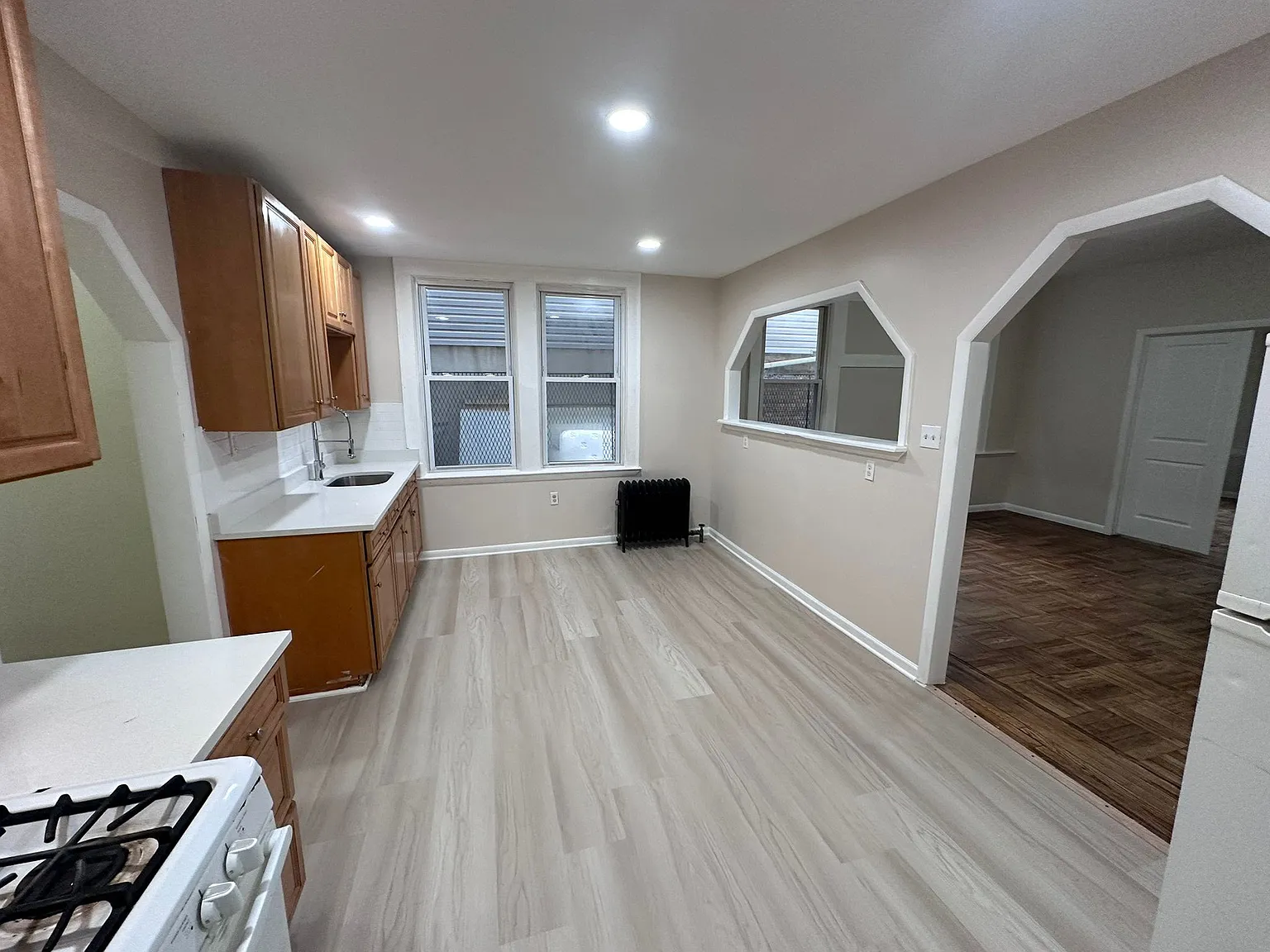 2 bed, $1,900 — Photo 2