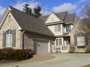 5366 Versailles Ave, Brighton, MI 48116