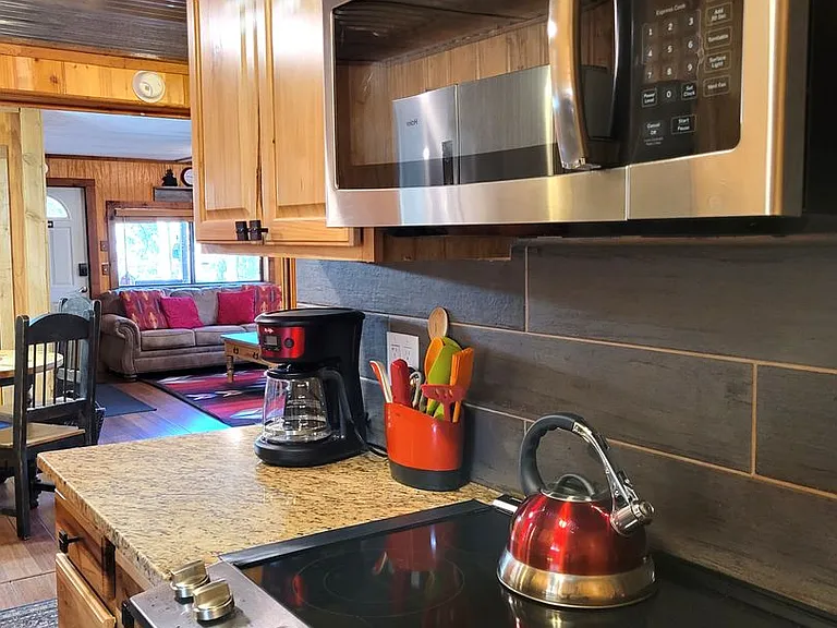 235 Hart Ave — Photo 21