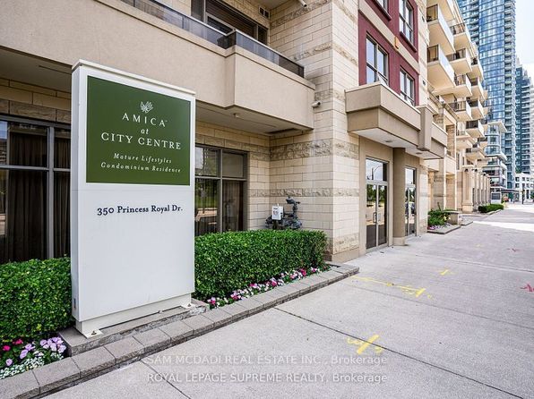 350 Princess Royal Dr #209, Mississauga, ON L5B 4N1