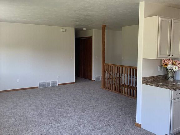 5th image of 3657 Laramie St