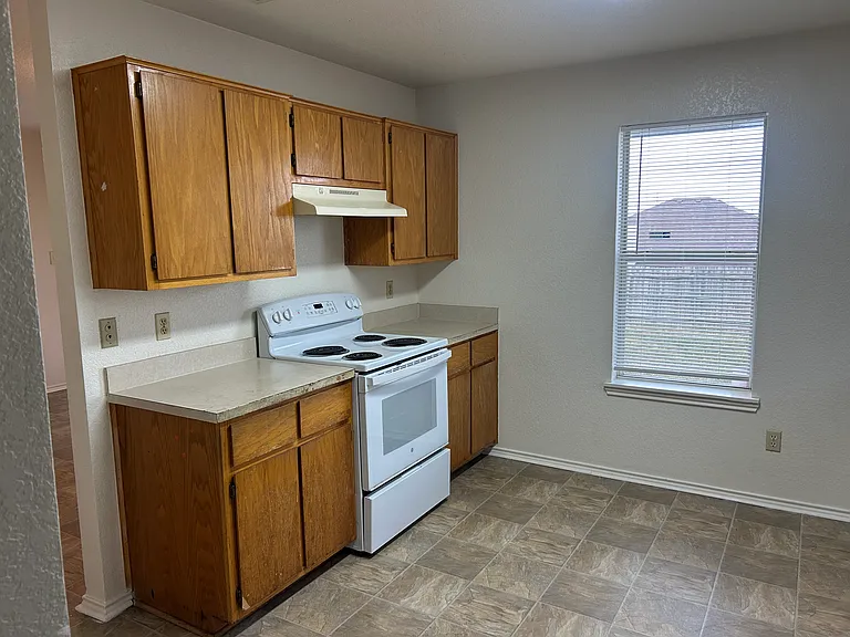 2707 Mason Dr — Photo 6