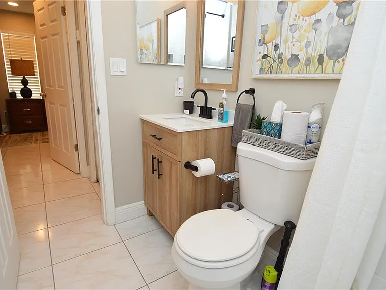 8752 Mallard Reserve Dr #203 — Photo 32