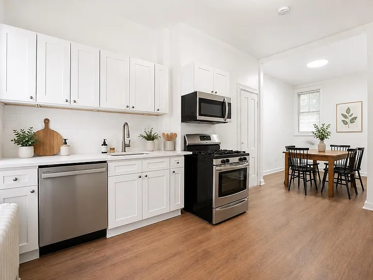 122 Hutton St #2R — Photo 3