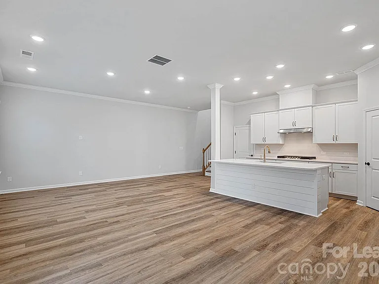 8054 Houser St — Photo 7