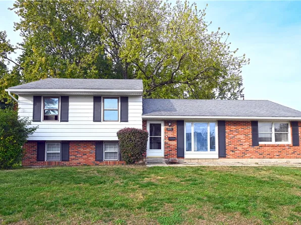 903 Pepperwood Dr, New Carlisle, OH 45344