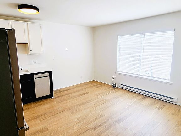 3rd image of 366 12th Ave APT 5