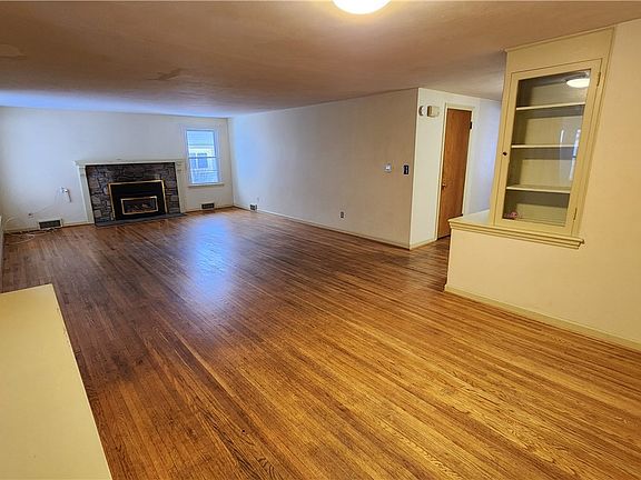 4th image of 61 Fernboro Rd