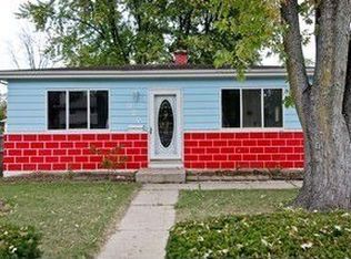 829 E Grand Lake Blvd, West Chicago, IL 60185