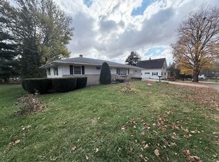 214 S Long St, Warren, IL 61087