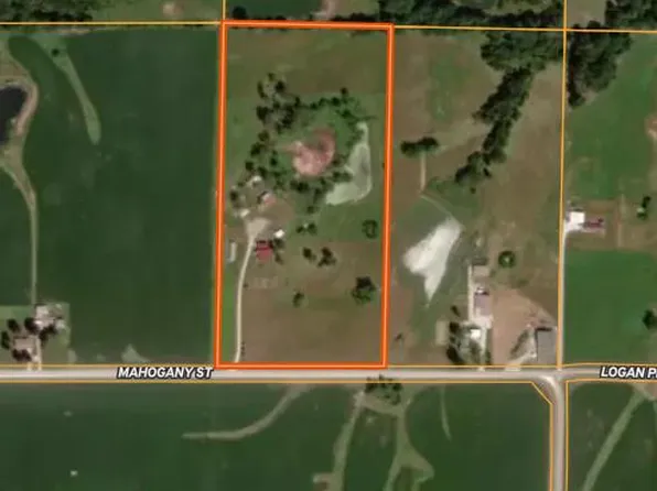 31627 Mahogany St, Macon, MO 63552