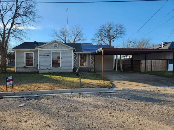 523 Richardson St, Jacksboro, TX 76458