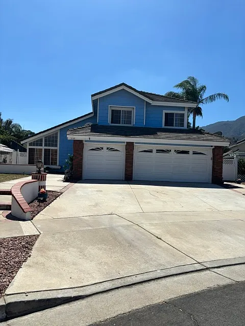 4 bed, 2156 sqft, $3,650 — Photo 2