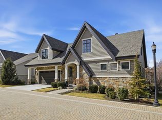 8142 S Newbury Grove Ln, Cottonwood Heights, UT 84093