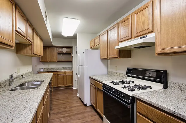 824 Terrell Rd — Photo 8