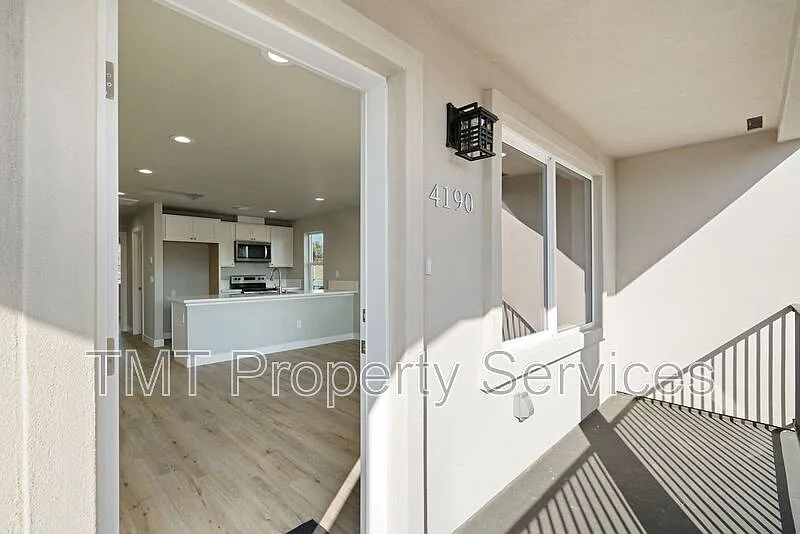 1 bed, 1.0 bath, 600 sqft, $1,590 — Photo 1