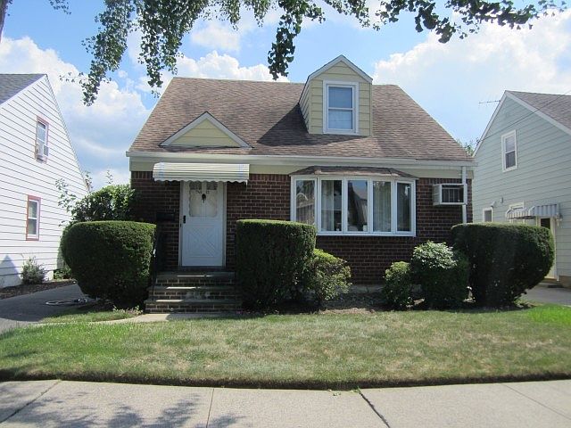 1st image of 26512 82nd Ave
