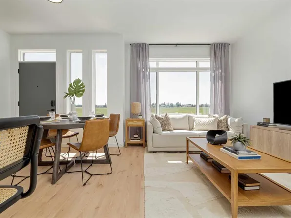 689 S Blackwolf Blvd N, Lethbridge, AB T1H 7C7