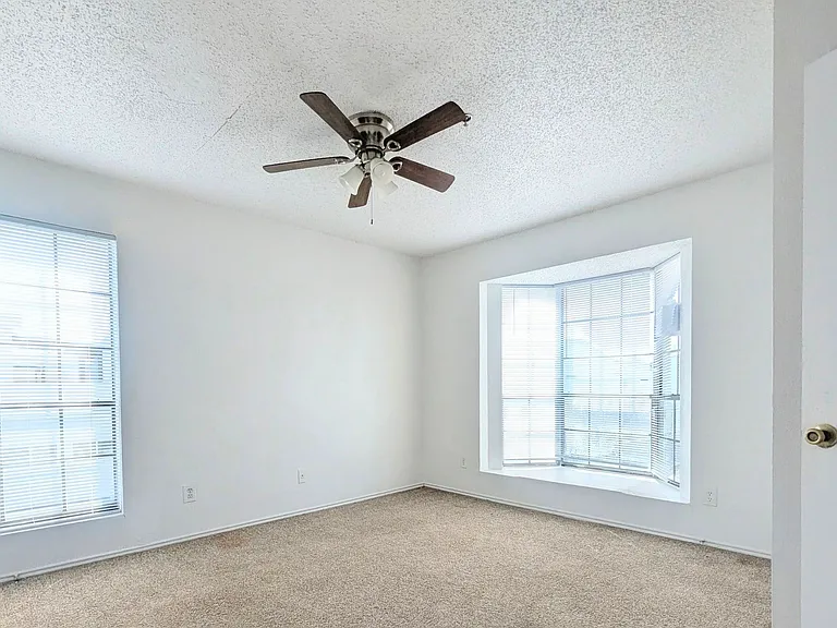 Bennett Place Apartments — Photo 9