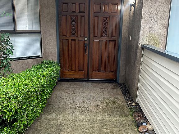 4th image of 2429 N 11th Ave