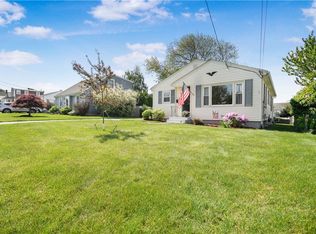 161 Norton St, Riverside, RI 02915