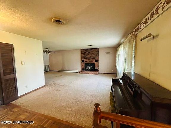 5th image of 200 Blackburn St