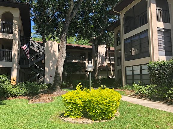 4th image of 3399 Mermoor Dr APT 106