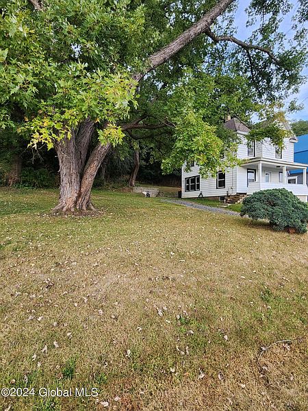 3rd image of 168 Chapman Drive