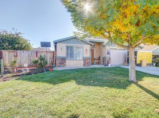 2395 Yarrow St, Hollister, CA 95023
