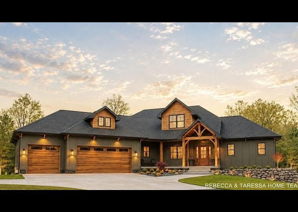 1st image of 400 Sabine Dr #8