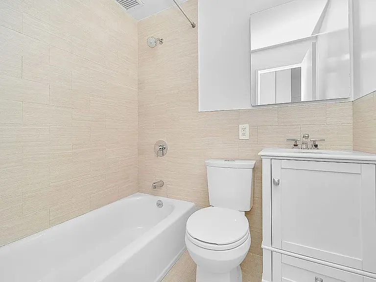 219 E 25th St #3A — Photo 6