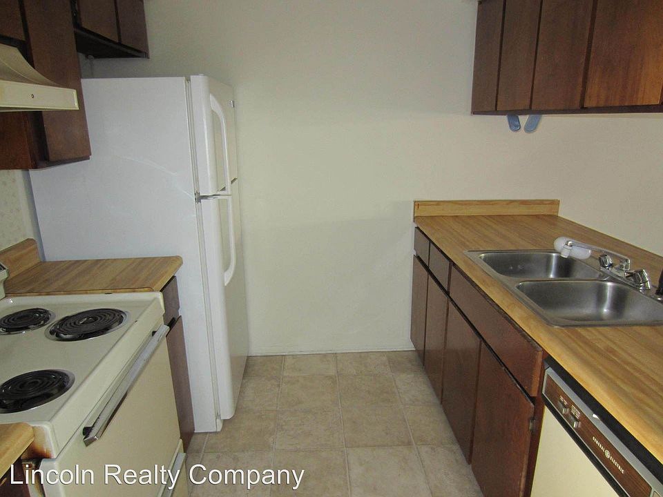 2nd image of 900 Blanton St APT B4
